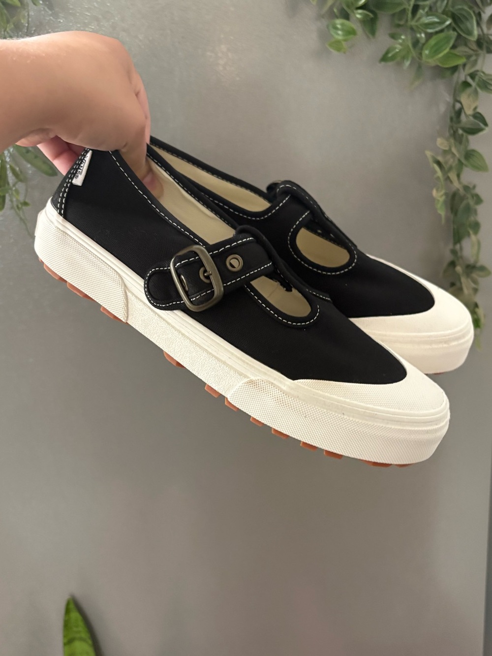 Vans Maryjane sneakers size 8 - Picture 2 of 4